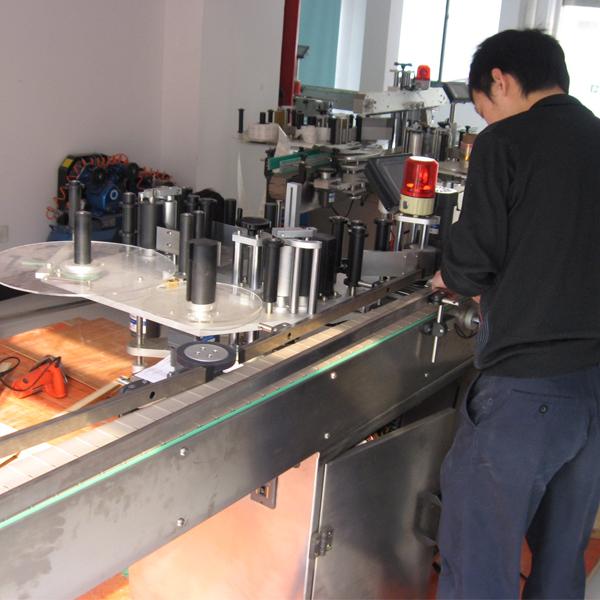 Siemens PLC ավտոմատ պիտակավորման մեքենա `շշերի տարանջատիչով` ջրի շշերի համար