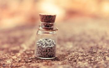 Բարձր արագությամբ SUS304 Economy Ավտոմատ բանկաների և շշերի սրվակների պիտակավորման մեքենա կպչուն սոսինձի համար