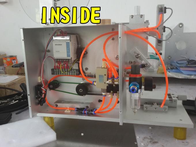 SUS304 չժանգոտվող պողպատից տնտեսության երկկողմանի պիտակների պիտակավորման մեքենա շշերի պիտակավորման համար