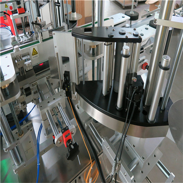 Ինքնասոսնձվող կպչուն օվալ շշերի պիտակավորման մեքենայի հարմարեցված վիճակ