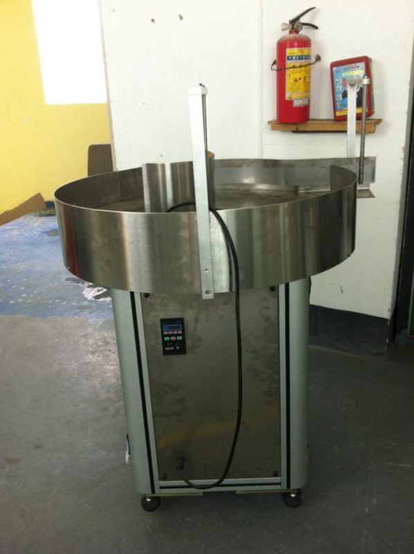 Լրիվ ավտոմատ ինքնասոսնձվող պիտակների կիրառիչի սարքավորումներ երկկողմանի