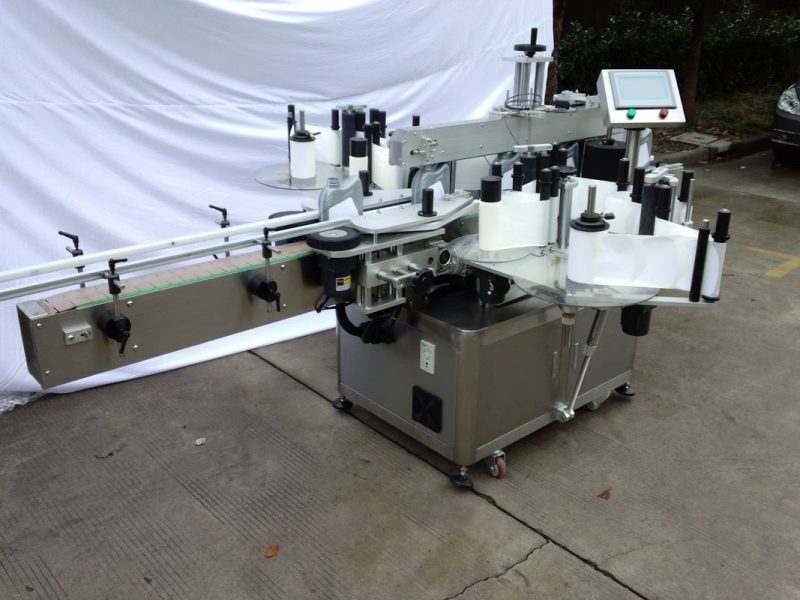 Չինաստան հարմարեցված ավտոմատ պիտակավորման մեքենա / պիտակավորման սարքավորում ինքնասոսնձվող պիտակի համար մատակարարը