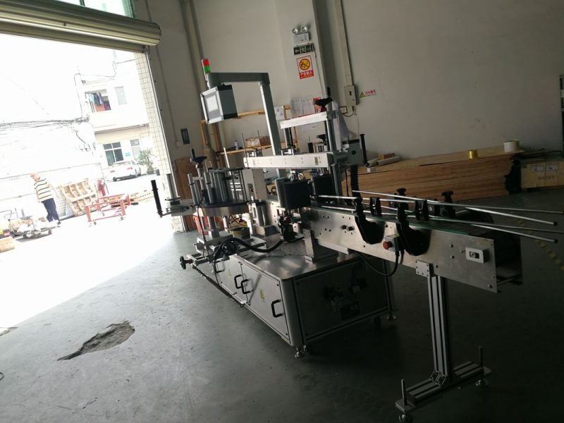 Չինաստան Երկկողմանի կլոր շշերի պիտակների պիտակավորման մեքենա, պիտակի լայնությունը 190 մմ մատակարարող