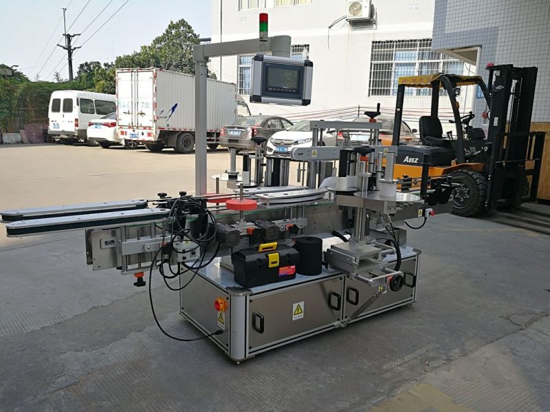 Չինաստան Շամպուն շշի երկկողմանի կպչուն պիտակավորման մեքենա ամբողջությամբ ավտոմատ մատակարարին